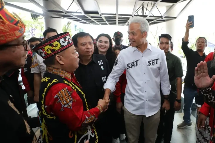 Kunjungan ke Kalbar,...