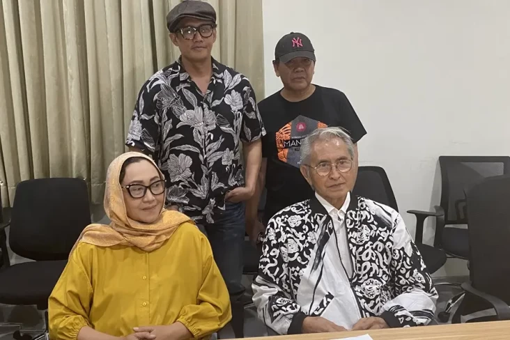 Pong Harjatmo Dukung...