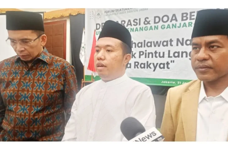 Dukung Ganjar-Mahfud,...