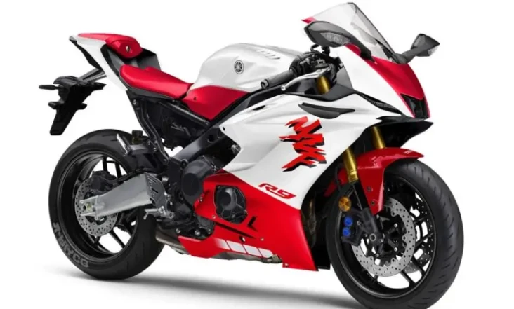 Yamaha Beri Sinyal YZF-R9...