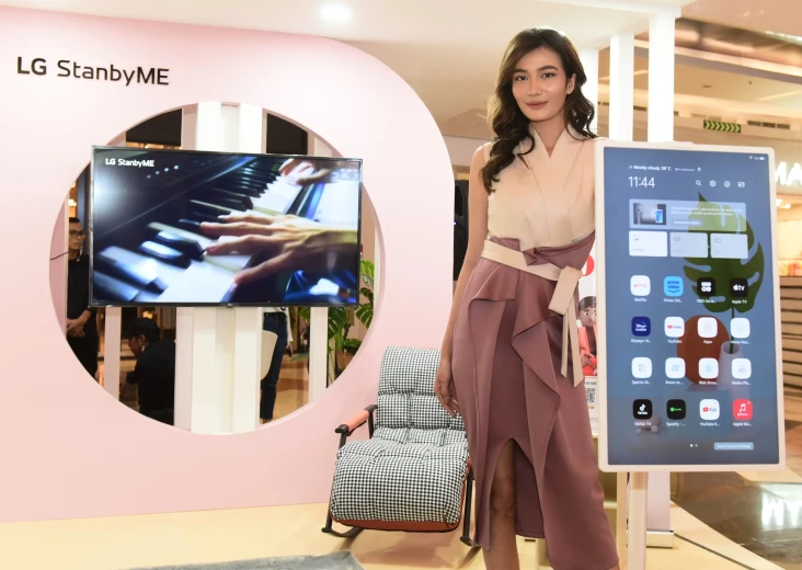 LG StanbyMe: Smart TV...