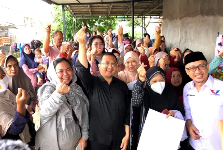 Kebahagiaan Warga Bambu...