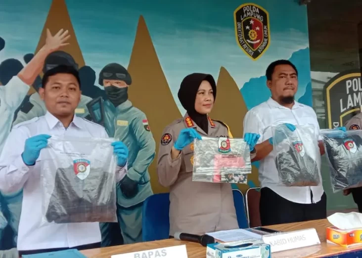 Jambret HP Bocah untuk...
