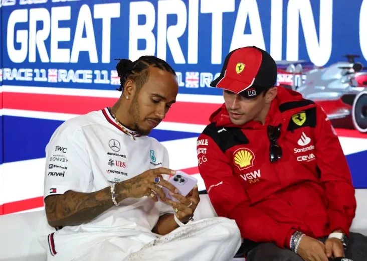 Lewis Hamilton Dikabarkan...