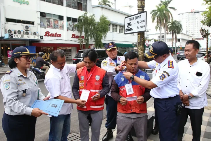 Pemkot Surabaya Resmi...