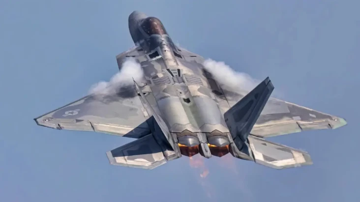 3 Keunggulan Jet Tempur...