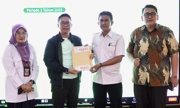 Bertabur Hadiah, Pegadaian...