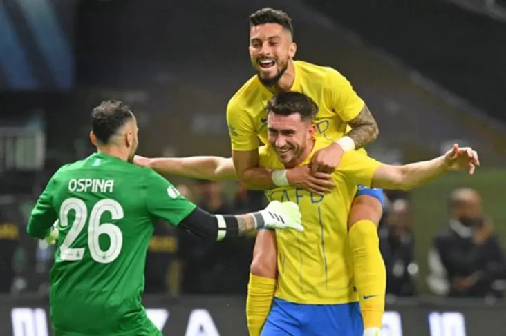 Al-Nassr Pesta Setengah...