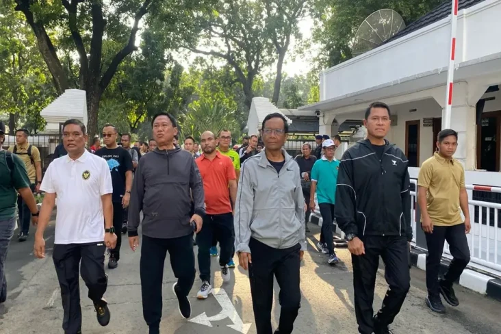 Mahfud MD Lari Pagi...