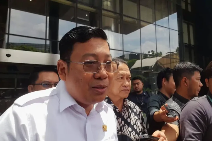 Selesai Diperiksa KPK,...