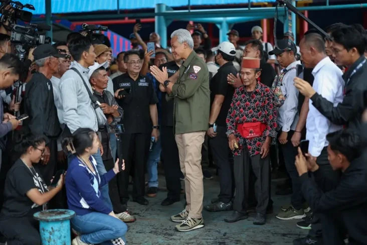 Ganjar Janji Beri Bantuan...