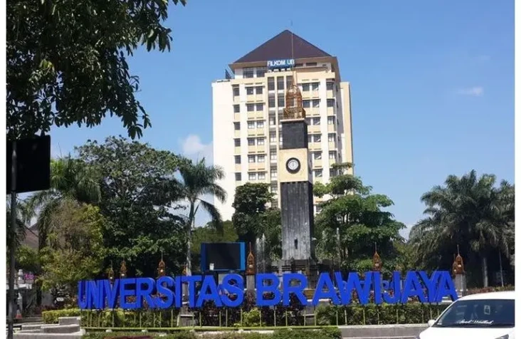 10 Universitas dengan...