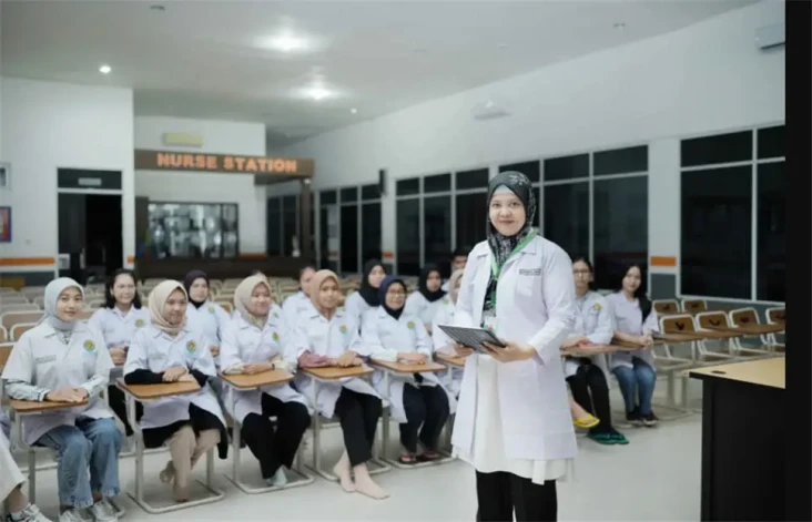 4 Perbedaan Jurusan...