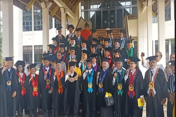 Guru Besar UI Soroti...