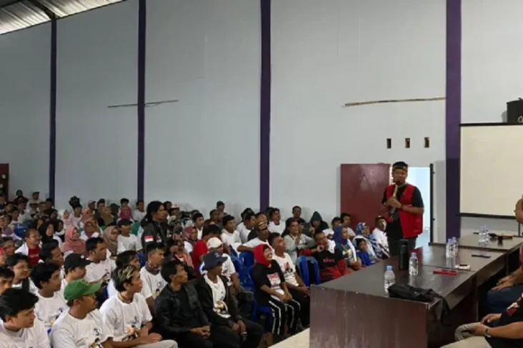Kampanye Akbar, Relawan...