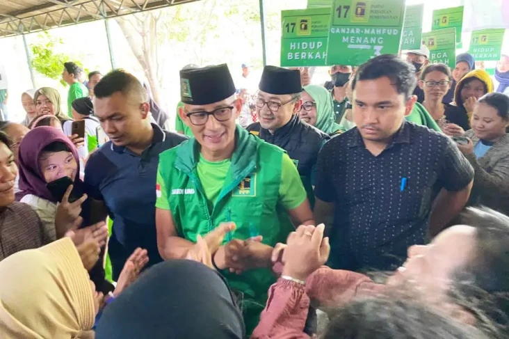 Momen Sandiaga Lepas...