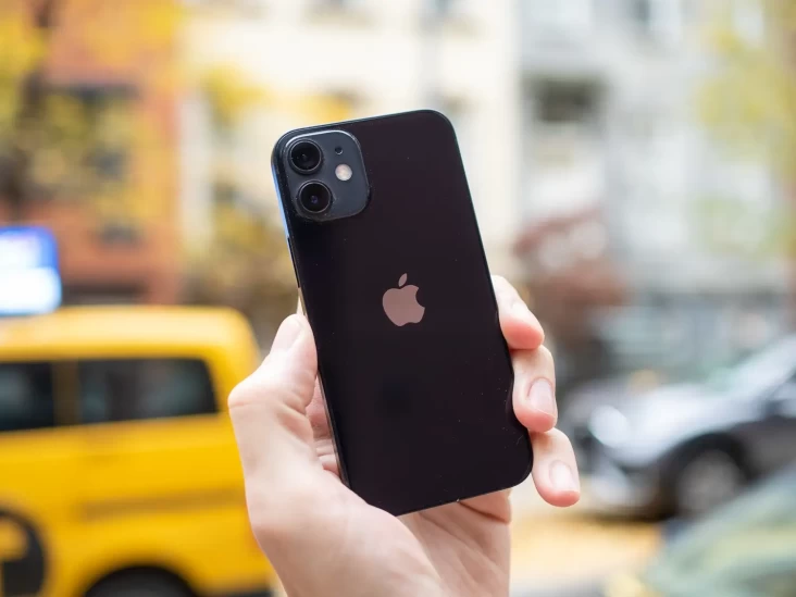 3 Bahaya Membeli iPhone...