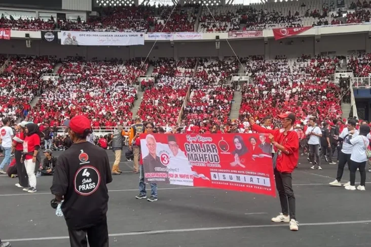 Konser Salam M3tal Ganjar-Mahfud...