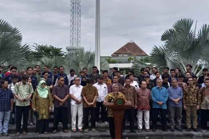 Guru Besar UMY Desak...