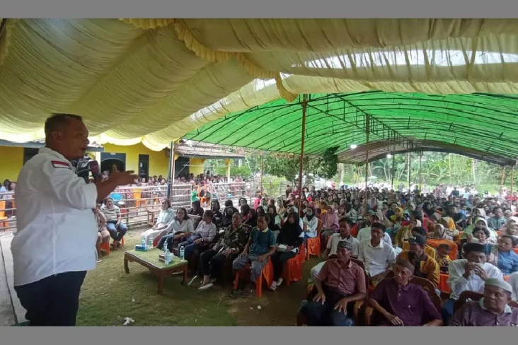 Ribuan Warga Batu Putih...