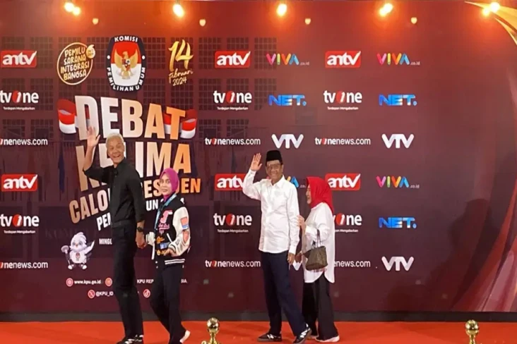 Jelang Debat Terakhir...