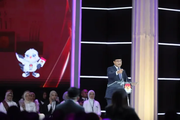 Anies Janjikan Bansos...