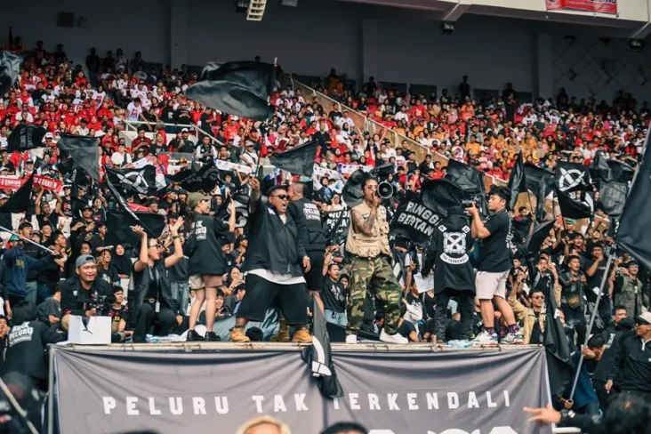 Ribuan Relawan Garis...