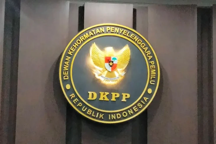 Setelah Hasyim Asyari,...
