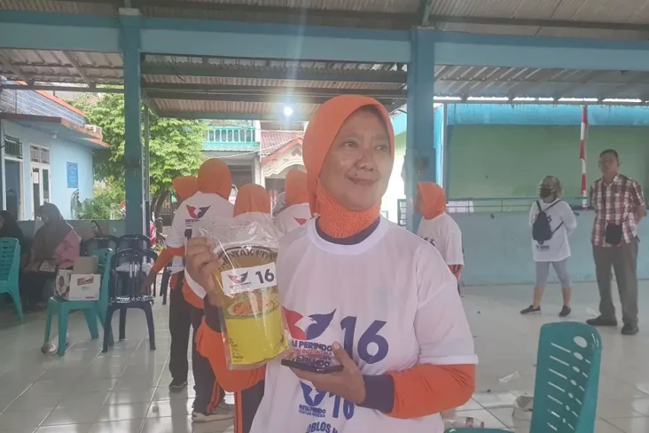 Caleg Perindo Alex Maramis...