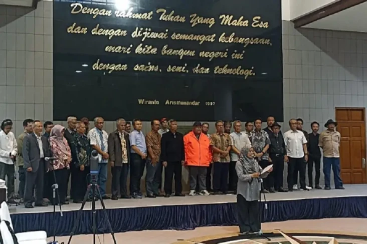 Deklarasi Akademik,...