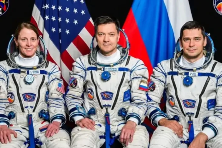Kosmonot Rusia Pecahkan...
