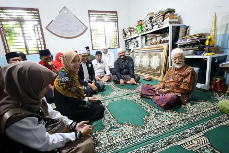 Kunjungi Banten, Atikoh...