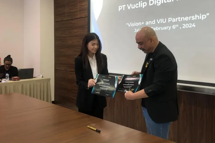 Kerja Sama Viu dan Vision+...
