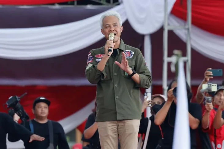 Didukung Barisan Para...