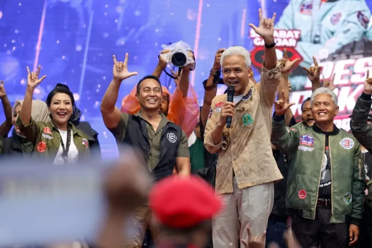 Ganjar Sanjung Pendukungnya...