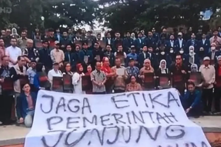 Sivitas Akademika Undip...