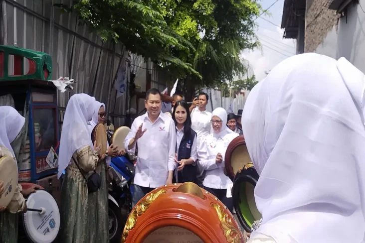 Kampanyekan Liliana-Devi,...