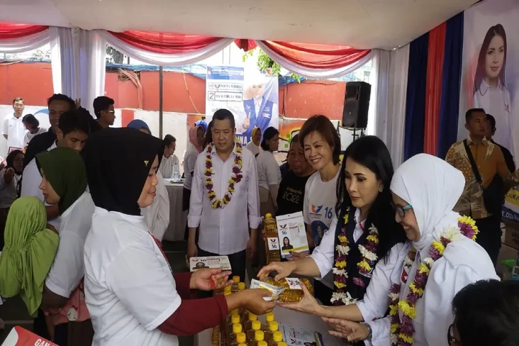 Rutin Gelar Bazar Murah...