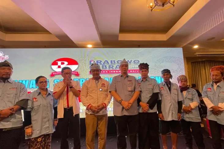 Sesepuh dan Pelaku Adat...