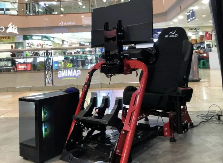Simulator Balap di Mangga...