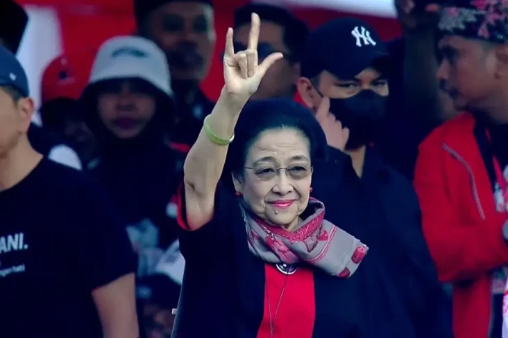 Tiba di Panggung Hajatan...