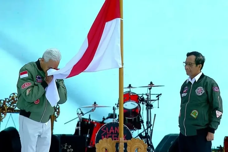 Momen Ganjar-Mahfud...