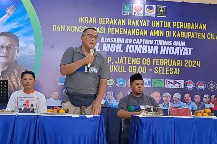 Timnas Amin Bangga Terima...