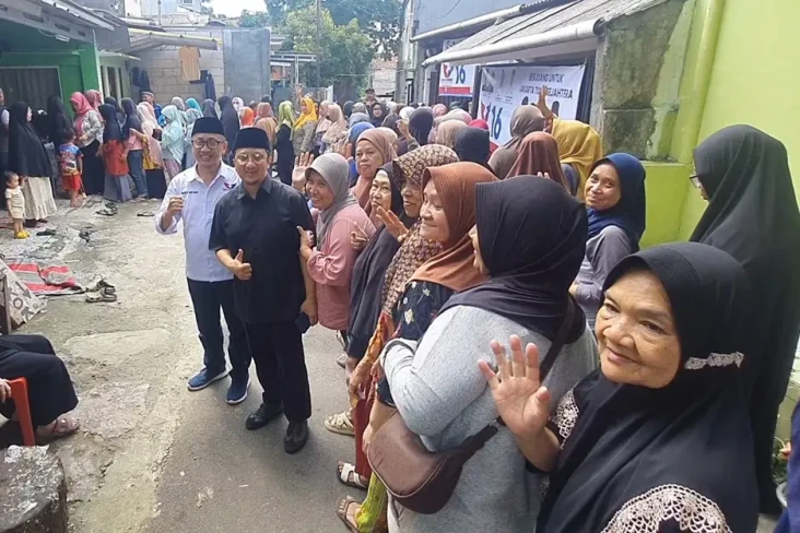 Kunjungi Warga Gang...