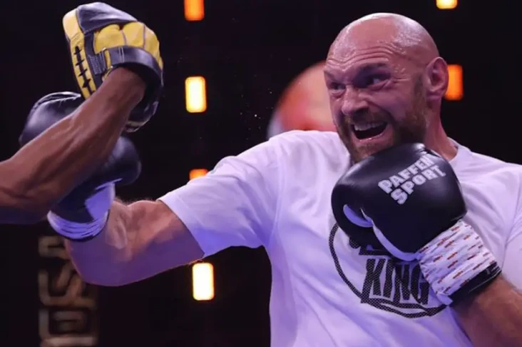 Tyson Fury Tolak Pensiun,...