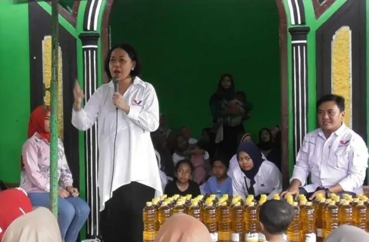 Warga Wonosobo Serbu...