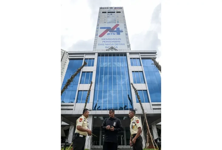 74 Tahun, BTN Tetap...
