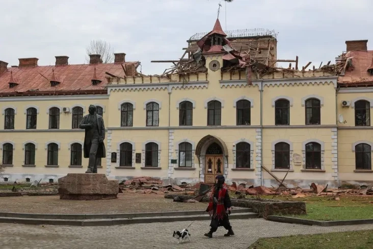 Mengenal Kota Lviv,...