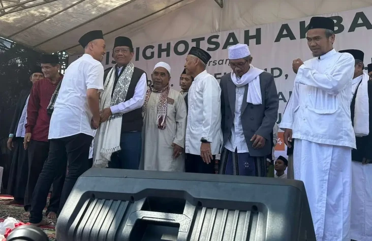 Istigasah Akbar, Ribuan...