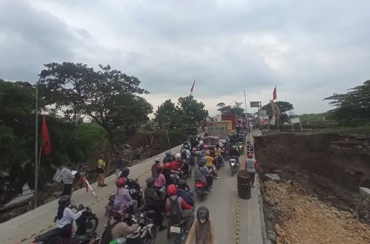 Tergerus Banjir, Jalur...